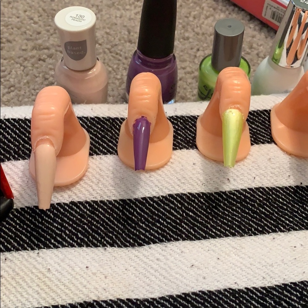 Customized press-on nails - Picture 2 of 4